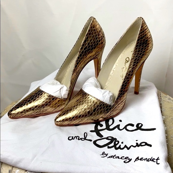 Alice + Olivia Shoes - NEW Alice + Olivia New Gold Snake Pattern Dina Pump